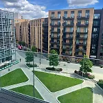 Double Room In A Flat In Royal Wharf