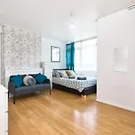 London Large Balcony Room