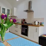 Homely En-Suite Near Westfield Stratford