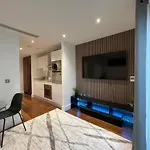 Apartment In Canary Wharf