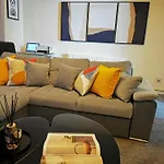 Charming London House With 3 Bedrooms Near O2Arena
