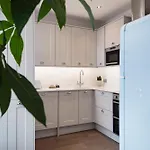 Modern&Bright Highgate Gem