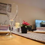 Stylish And Homely 4 Bedroom Home In East London