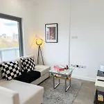 Contemporary Apartments With Private Terraces In Shoreditch, Hoxton, Islington