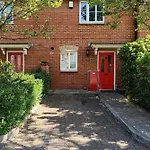 Excel Single Room - 5Mins To Excel & 10Mins To Canary Wharf