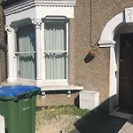 4 Bedroom House, Close To The O2 And Greenwich