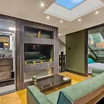 Verdant Luxe