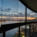 Homestay Room In Flat With Stunning Thames River View