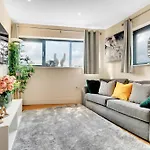 Luxury 2 Bedroom 2 Bathroom Apartment - Prime Location In Tower Bridge London Bridge
