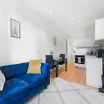 Modern Luxury Apartment Next To Aldgate East Station And Tower Of London