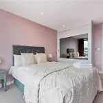 Londwell, Spitalfields & Brick Lane Luxury Balcony Penthouse