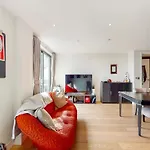 Londwell, Spitalfields & Brick Lane Luxury Balcony Penthouse