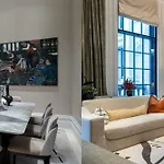 Chic 4-Bed Flat With Modern Comforts