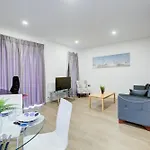 Canning Town 4-Person Flat