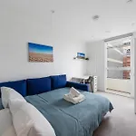 Impeccable Modern 2Br Apartment Peachy Stays