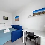 Impeccable Modern 2Br Apartment Peachy Stays