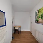 Large House In London\'S Trendiest Area