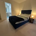 Luxury Effra Gardens, Canning Town 6 3Bdr 2Bth