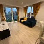 Luxury Effra Gardens, Canning Town 6 3Bdr 2Bth