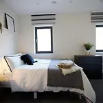 Apartment In Aldgate East 5