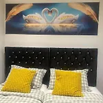360 Cosy Home Greenwich