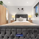Modern, Central & Comfy Apt By Stay Smart Short Lets & Serviced Accommodation Deptford With Free Wifi