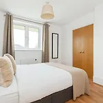Bright & Contemporary 1-Bed Flat - Great Location