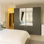 Luxury Flat By Tower Bridge, London - 2 Bedrooms, Free Parking
