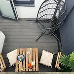 Cozy And Peaceful Apartment With Terrace In Hackney