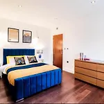 Luxury 2 Bedroom Apartment