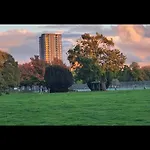 Shared-Luxury Stay Next To Heathrow