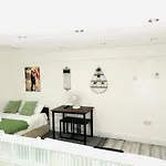 Studio Flat In London