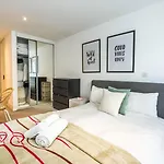 Apartment For 4 In The Heart Of Shoreditch