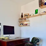 Modern Studio Apartment In Hackney