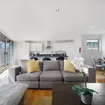 2 Bed Executive Penthouse Near Liverpool Street Free Wifi By City Stay Aparts London