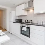 2 Bedrooms Serviced Apartment Excel Exhibition Centre, O2 Arena, Stratford Olympic City, Forest Gate, Central London