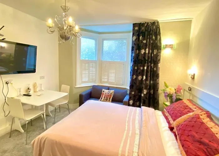 Modern&cosy studio flat