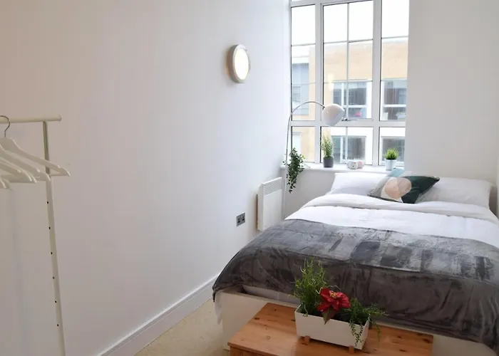Bright Warehouse Conversion In Buzzing Peckham