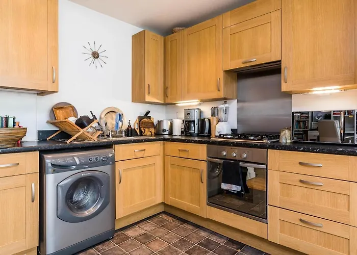 Delightful Moroccan Inspired Flat Hackney Sleeps 2