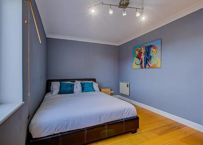 Statera Apartments - Thames View