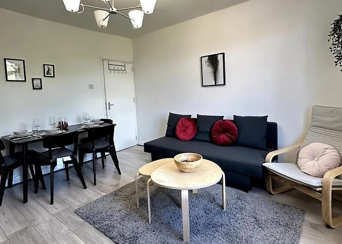 Stunning 2-Bed Apt Near Central London.