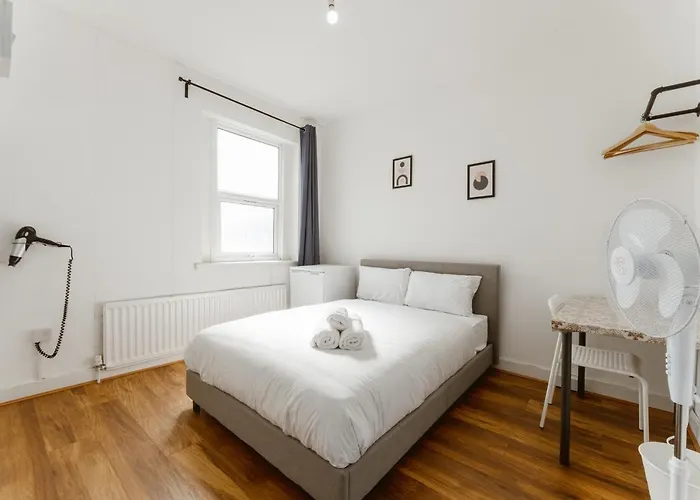 Leyton Comfy Double Rooms -50