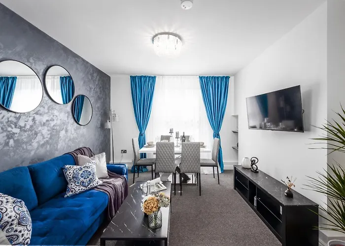 Cosy 4-Bedroom Apartment Next To Borough