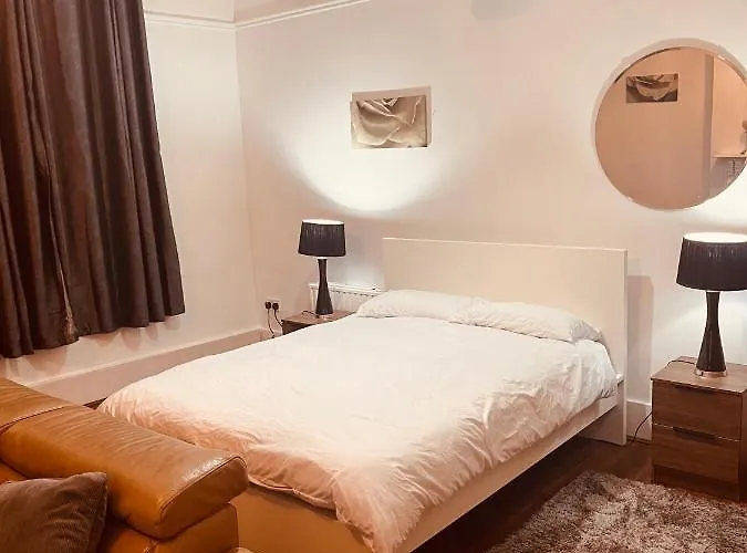Modern Large Studio