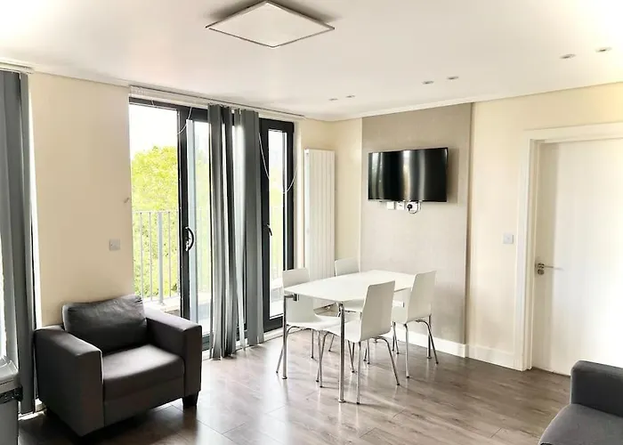 Luxurious 2 Bedroom Flat In Central London