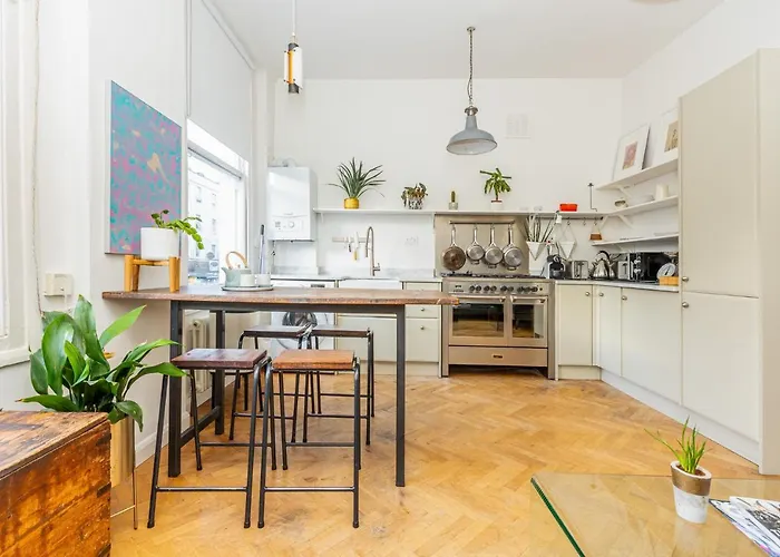Stunning 2Br Apt Wpatio In Dalston, 2 Min To Tube