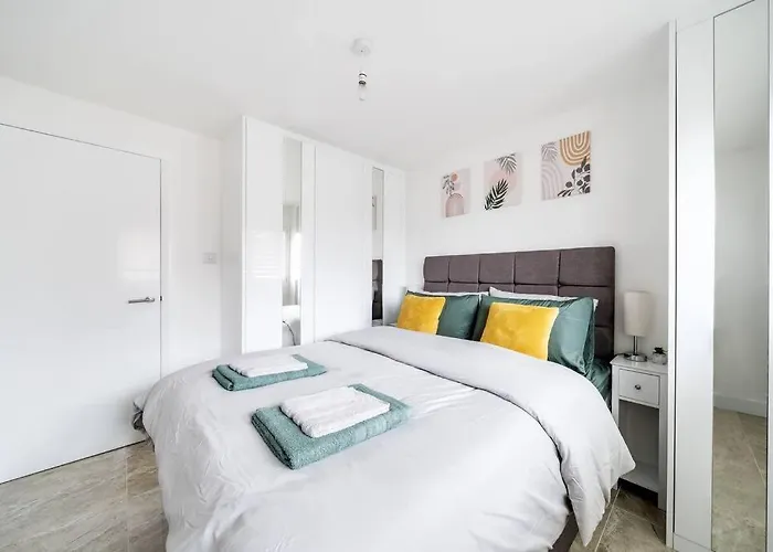 Stylish Contemporary 1 Bed Flat Near London Bridge