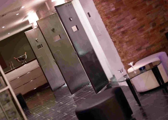 Courthouse Hotel London