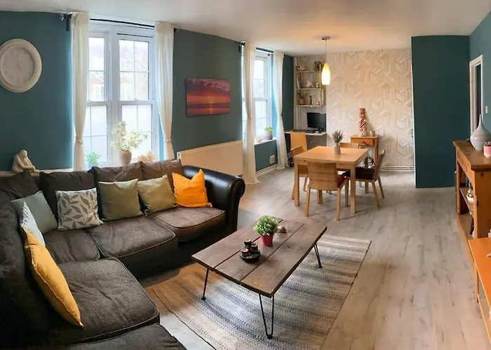 Creekside Apartment