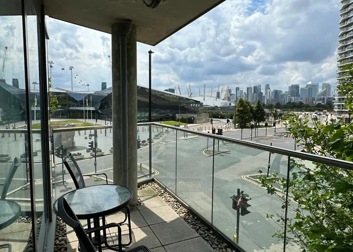Luxury Dockview 3 Beds Excel London